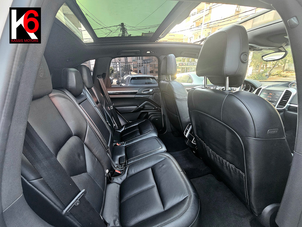 PORSCHE CAYENNE PLATINUM- V6 - 2017