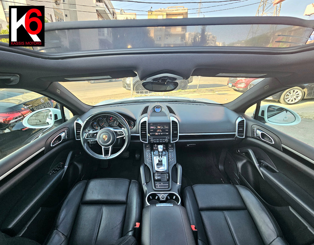 PORSCHE CAYENNE PLATINUM- V6 - 2017