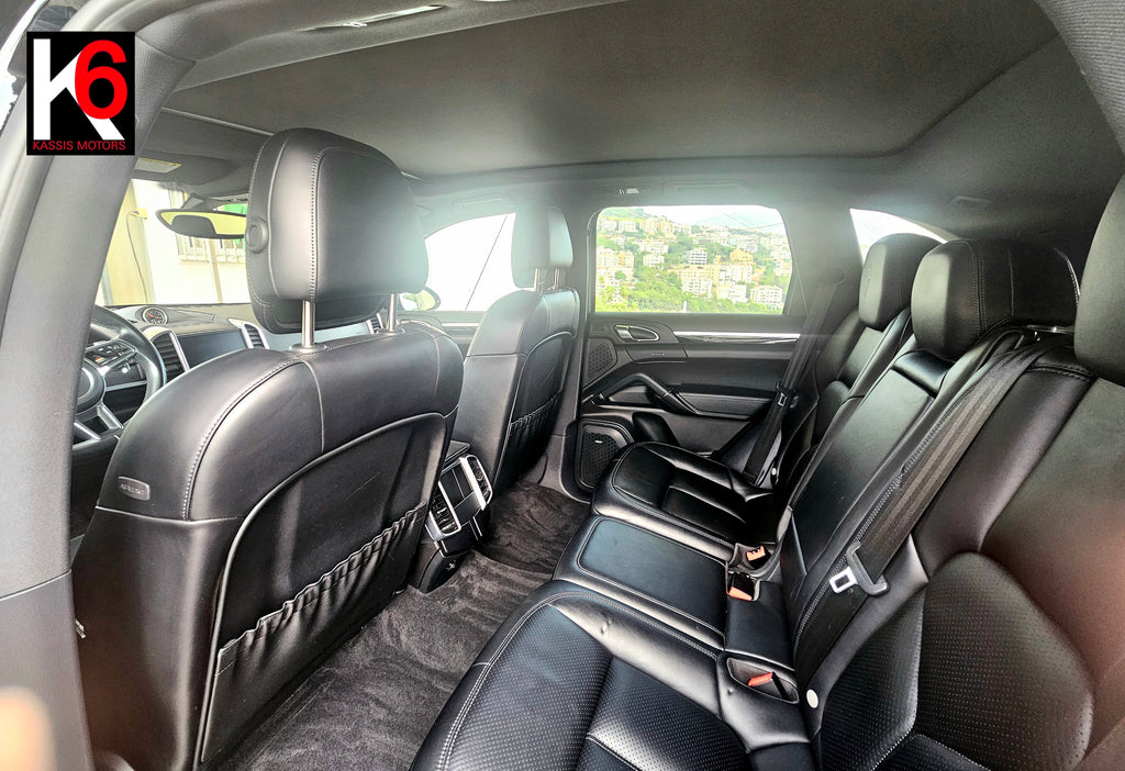 PORSCHE CAYENNE PLATINUM V6- 2018