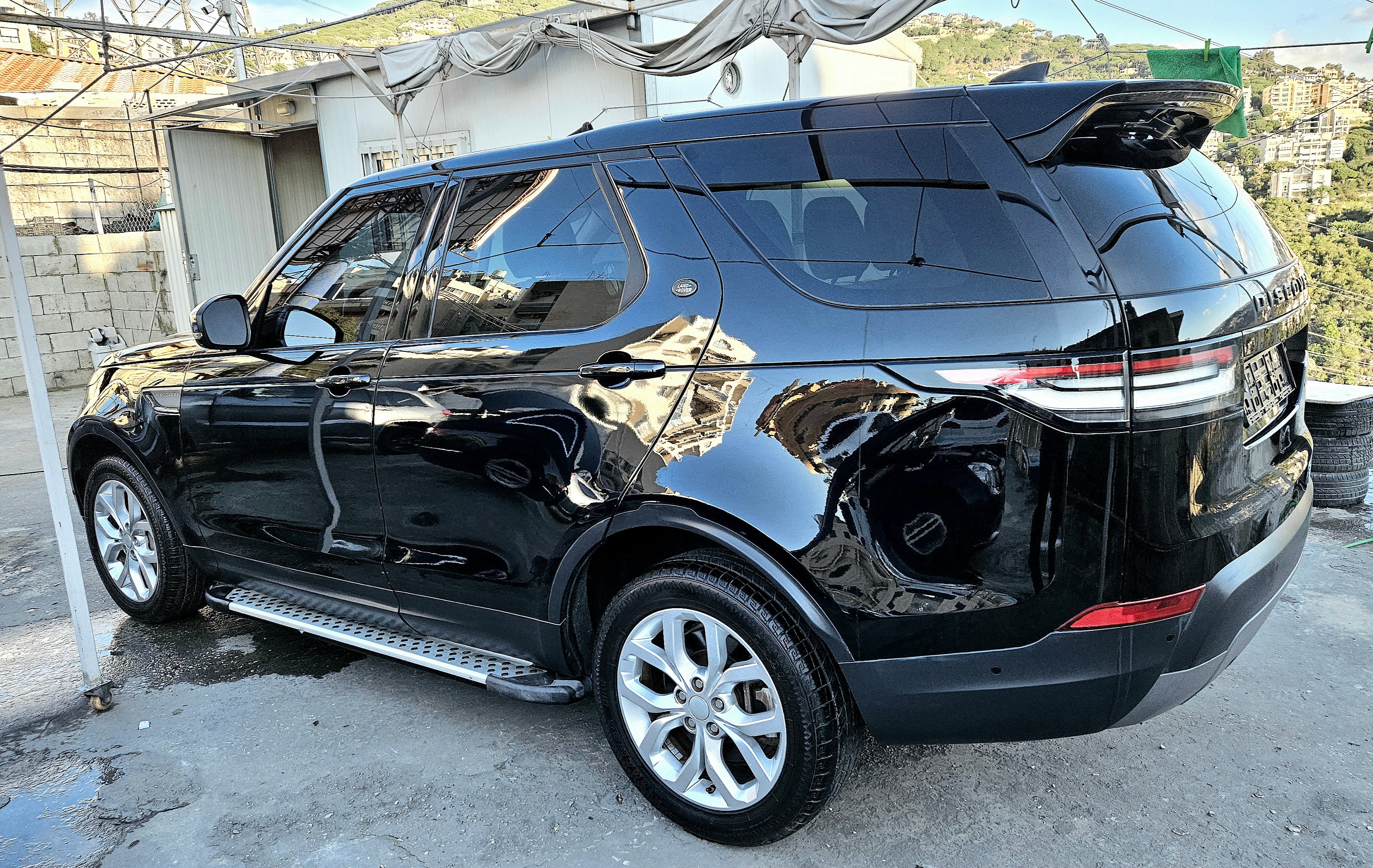 LAND ROVER DISCOVERY SE-2019-V6 SUPERCHARGED