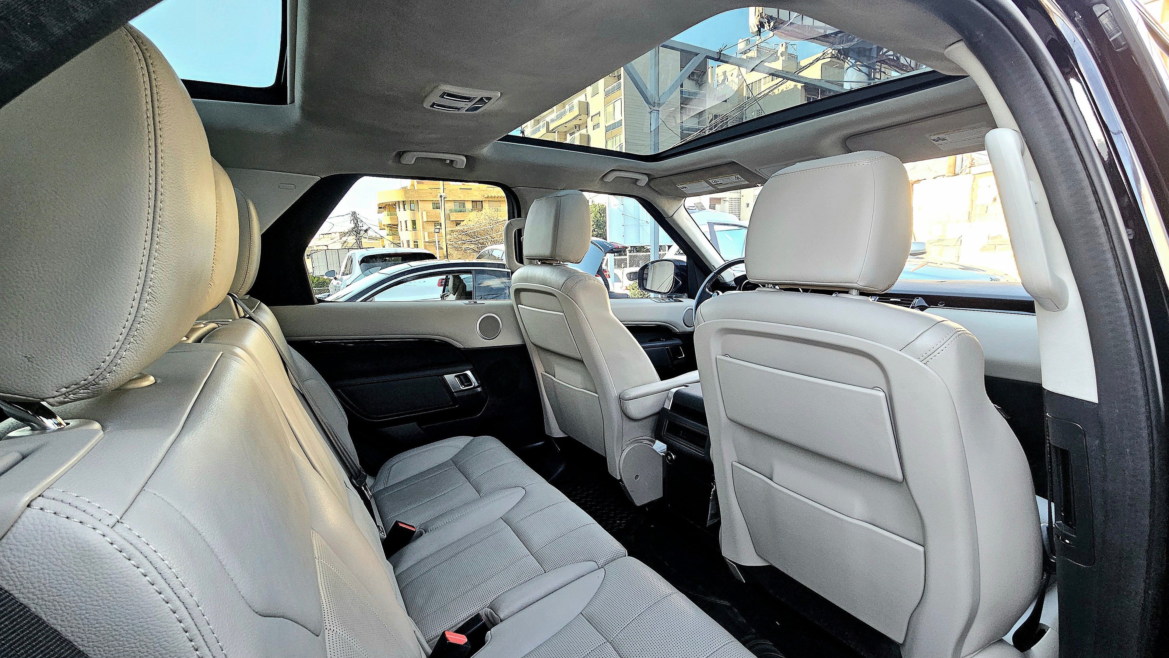 LAND ROVER DISCOVERY SE-2019-V6 SUPERCHARGED