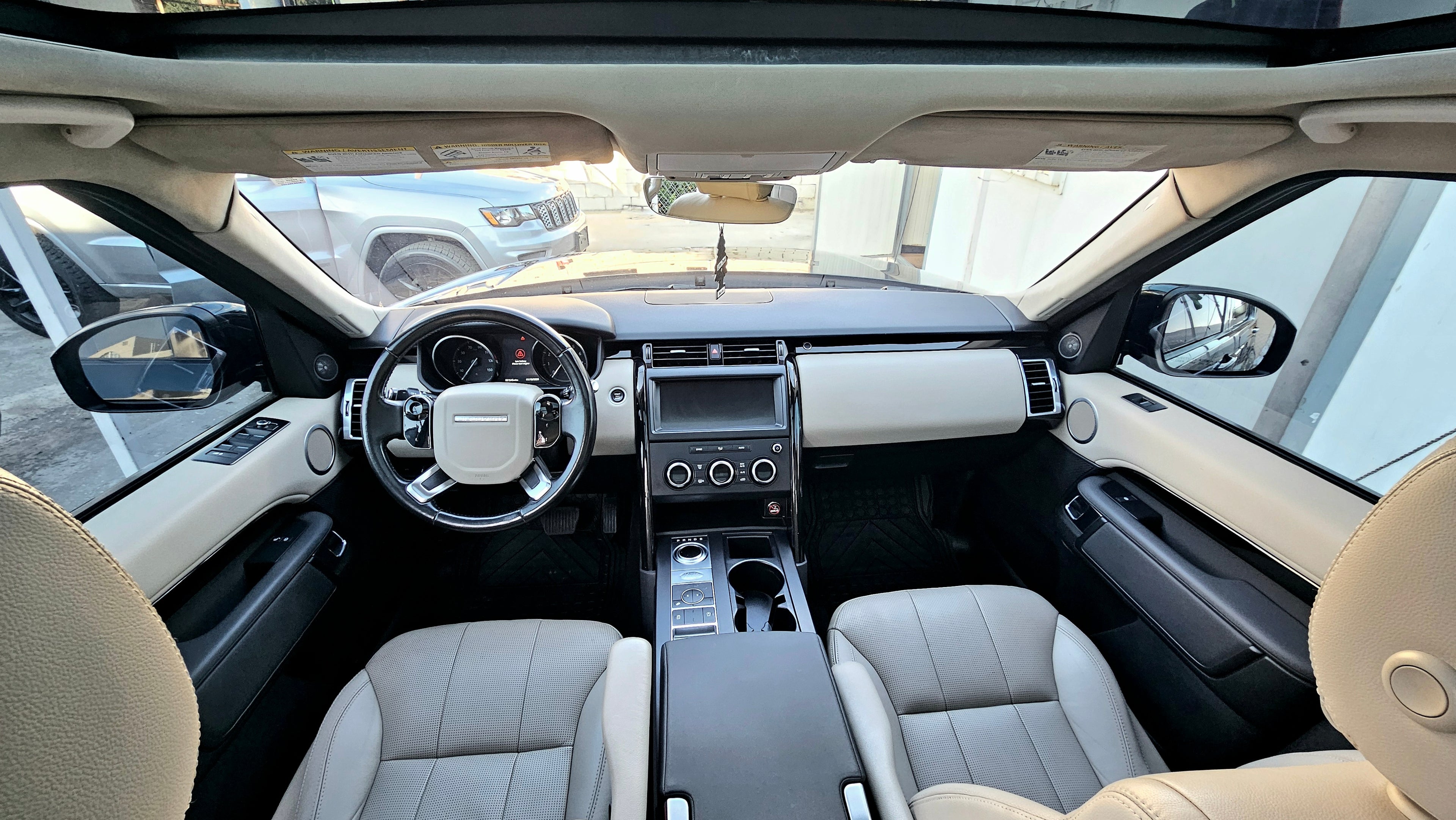 LAND ROVER DISCOVERY SE-2019-V6 SUPERCHARGED