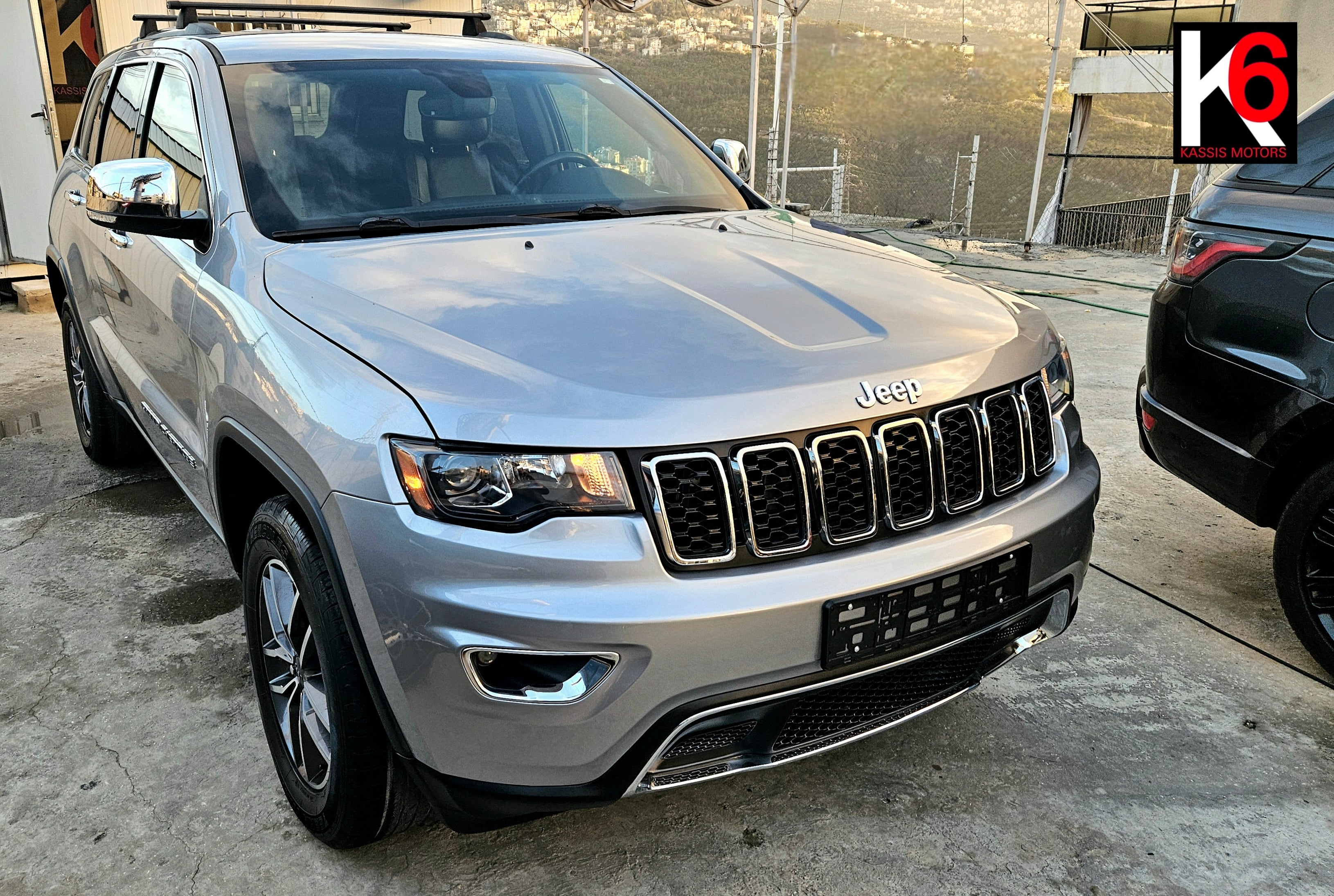 GRAND CHEROKEE LIMITED V6 4X4